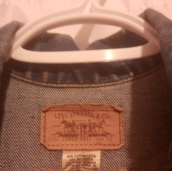 Authentic 80's Levi's denim jacket - Picture 2 of 4